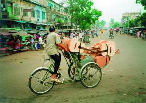 Ho i Monivo Msto, dve Saigon, se neobejde bez hudebnch nstroj ani bez spousty jednosuch dopravy.